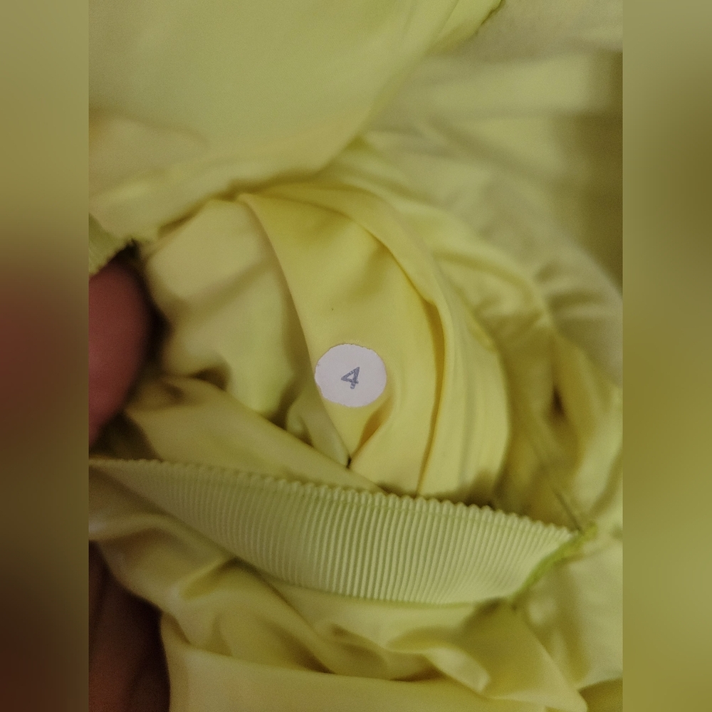 Lululemon What The Fluff Pullover Jacket Clarity Yellow Size 4 Quilted - Picture 7 of 14